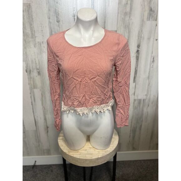 Pink top - Picture 1 of 5